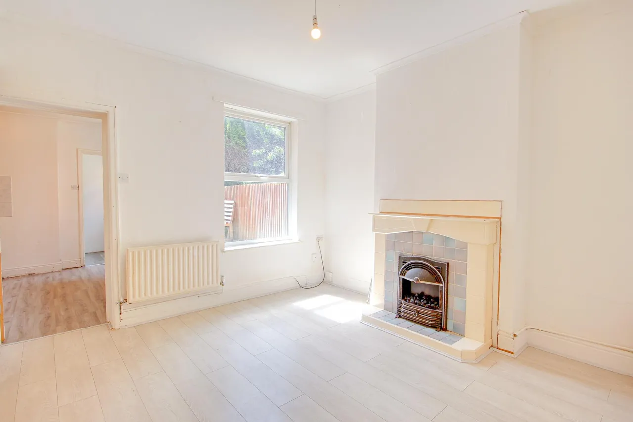 Bishopstone Road, Barton, Gloucester, GL1, photo 2