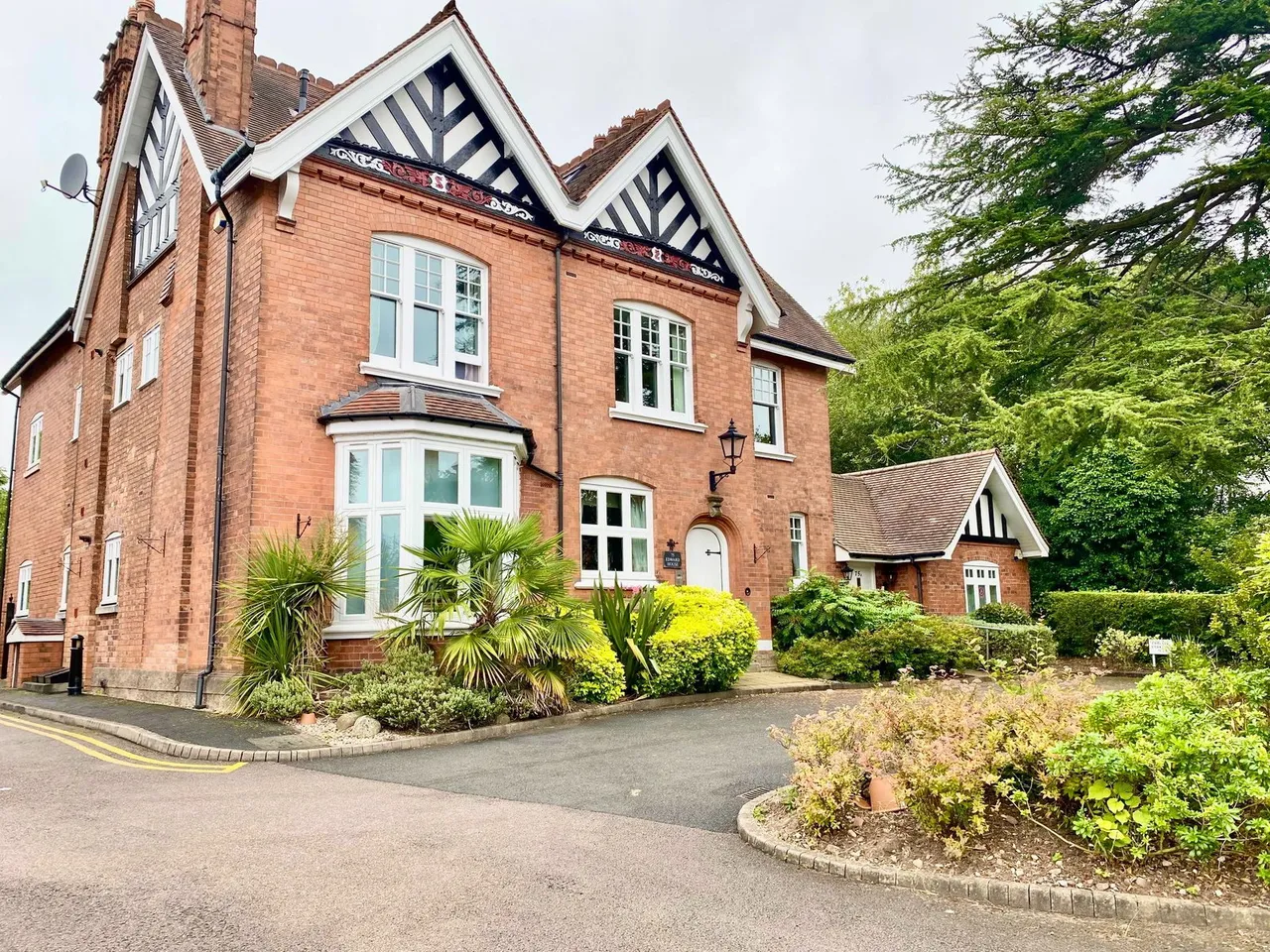 2 bed flat to rent, Lichfield Road, Sutton Coldfield, B74