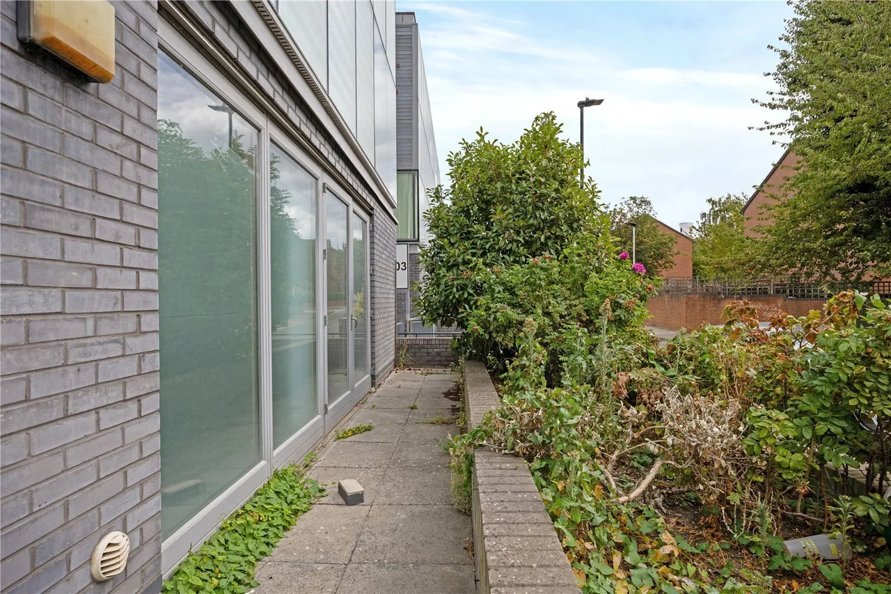 Evelyn Road, London, E16, photo 8