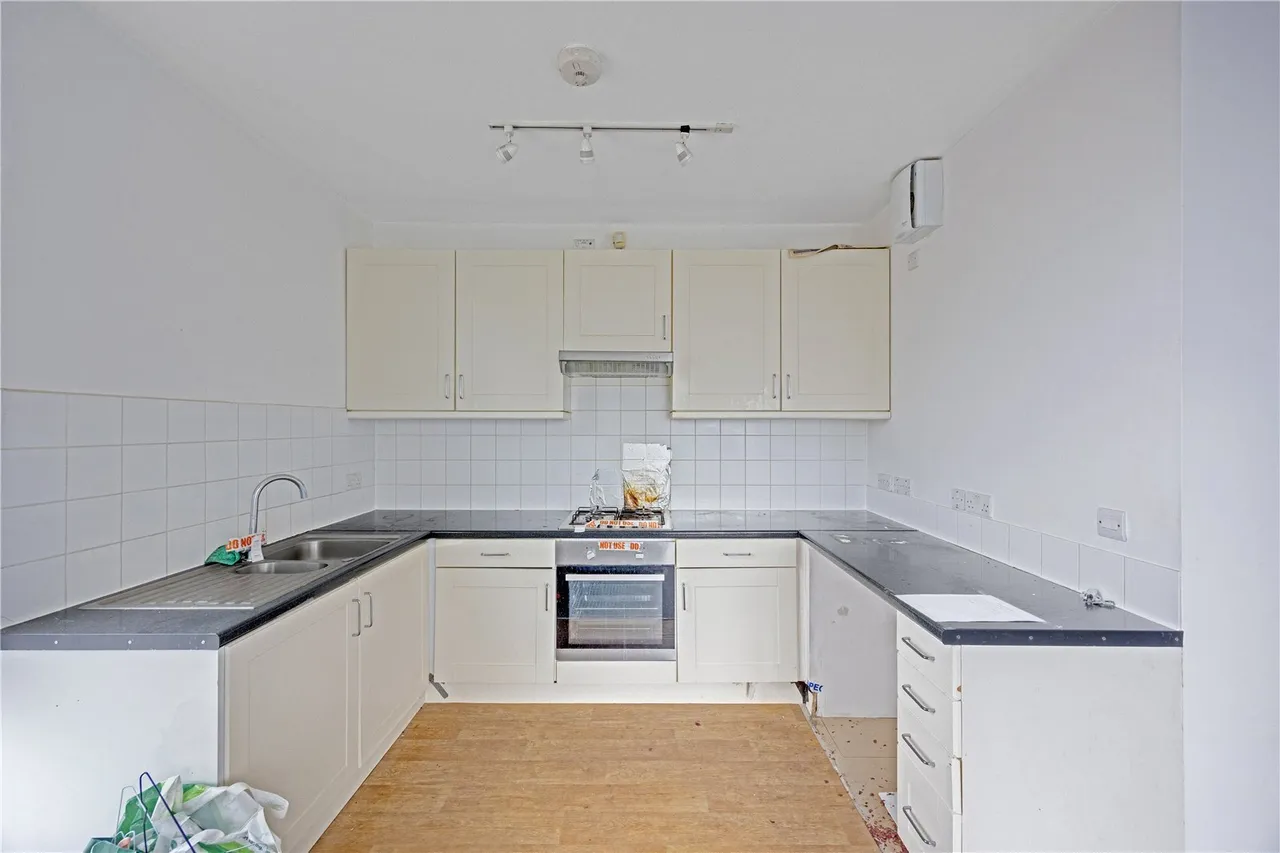 Evelyn Road, London, E16, photo 2