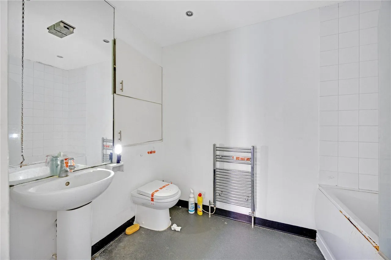 Evelyn Road, London, E16, photo 7