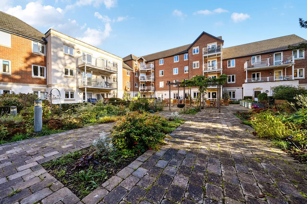 Bath Road, Devizes, SN10, photo 17