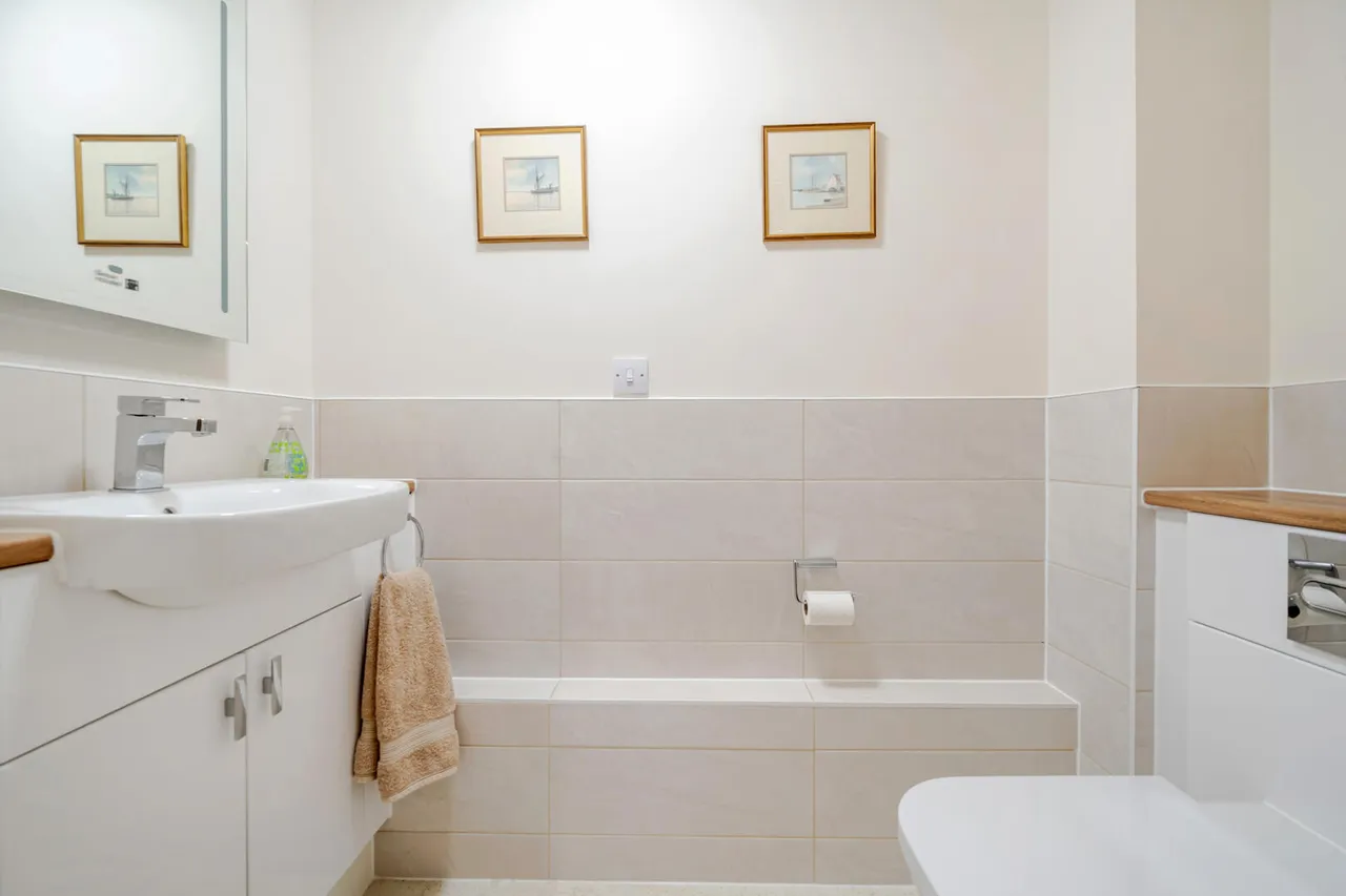 Bath Road, Devizes, SN10, photo 14