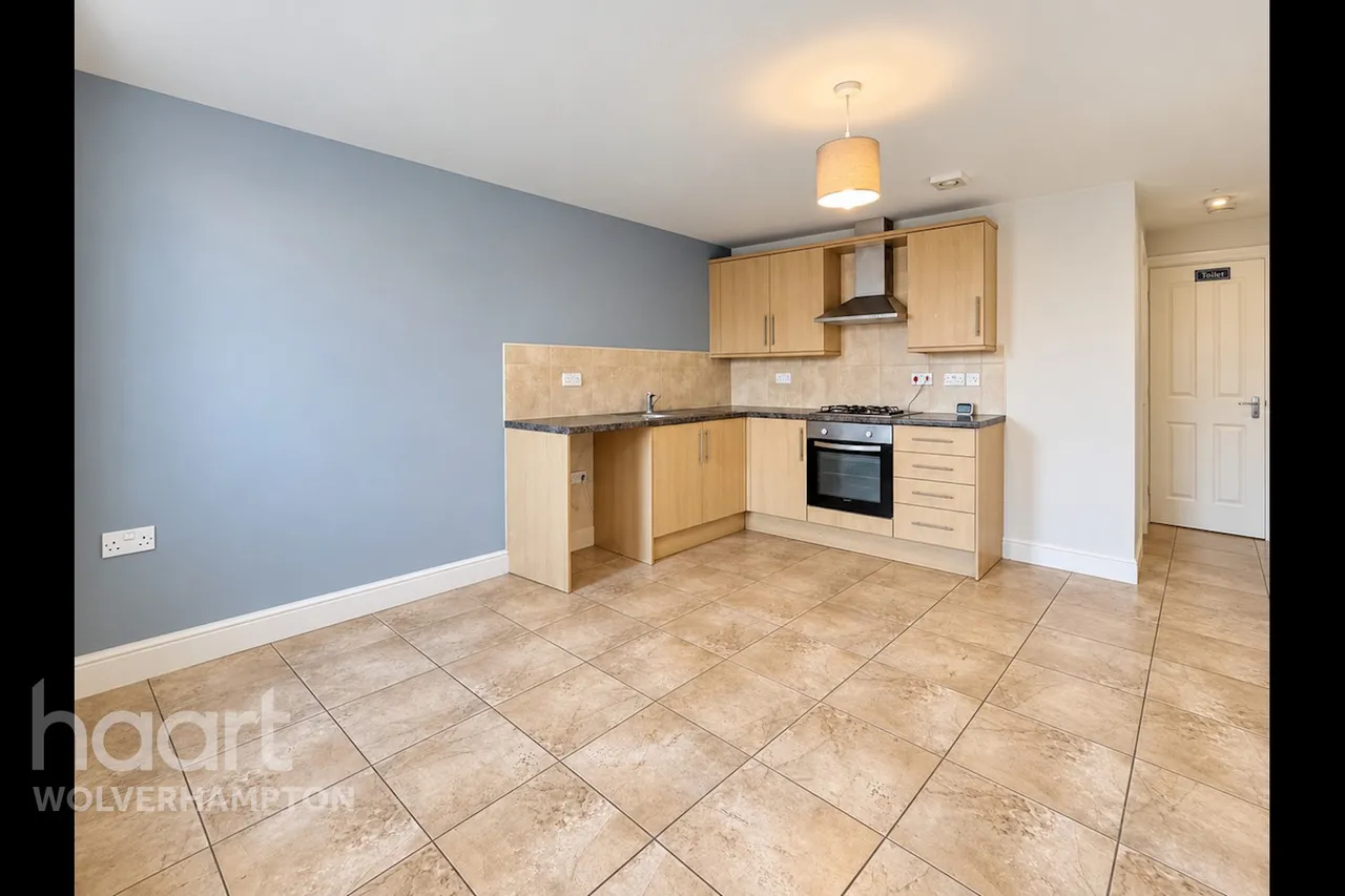 Bilston, WV14, photo 3