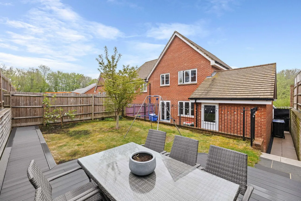 Kilnwood Avenue, Haywards Heath, photo 17