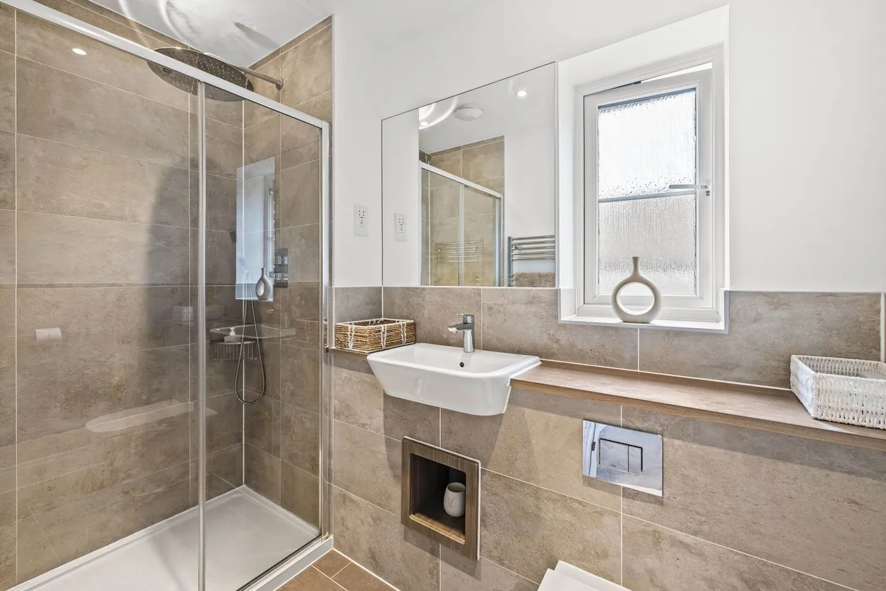 Kilnwood Avenue, Haywards Heath, photo 10