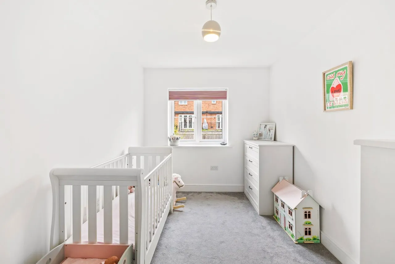 Kilnwood Avenue, Haywards Heath, photo 15