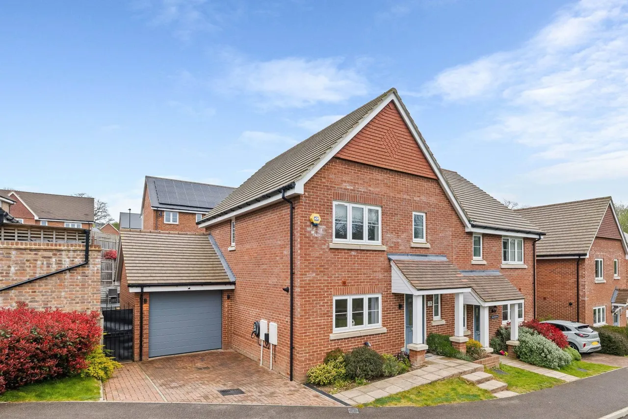 Kilnwood Avenue, Haywards Heath, photo 19