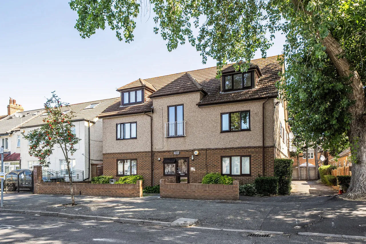 8 Pavilion Court, 54b Longthornton Road, London, photo 11