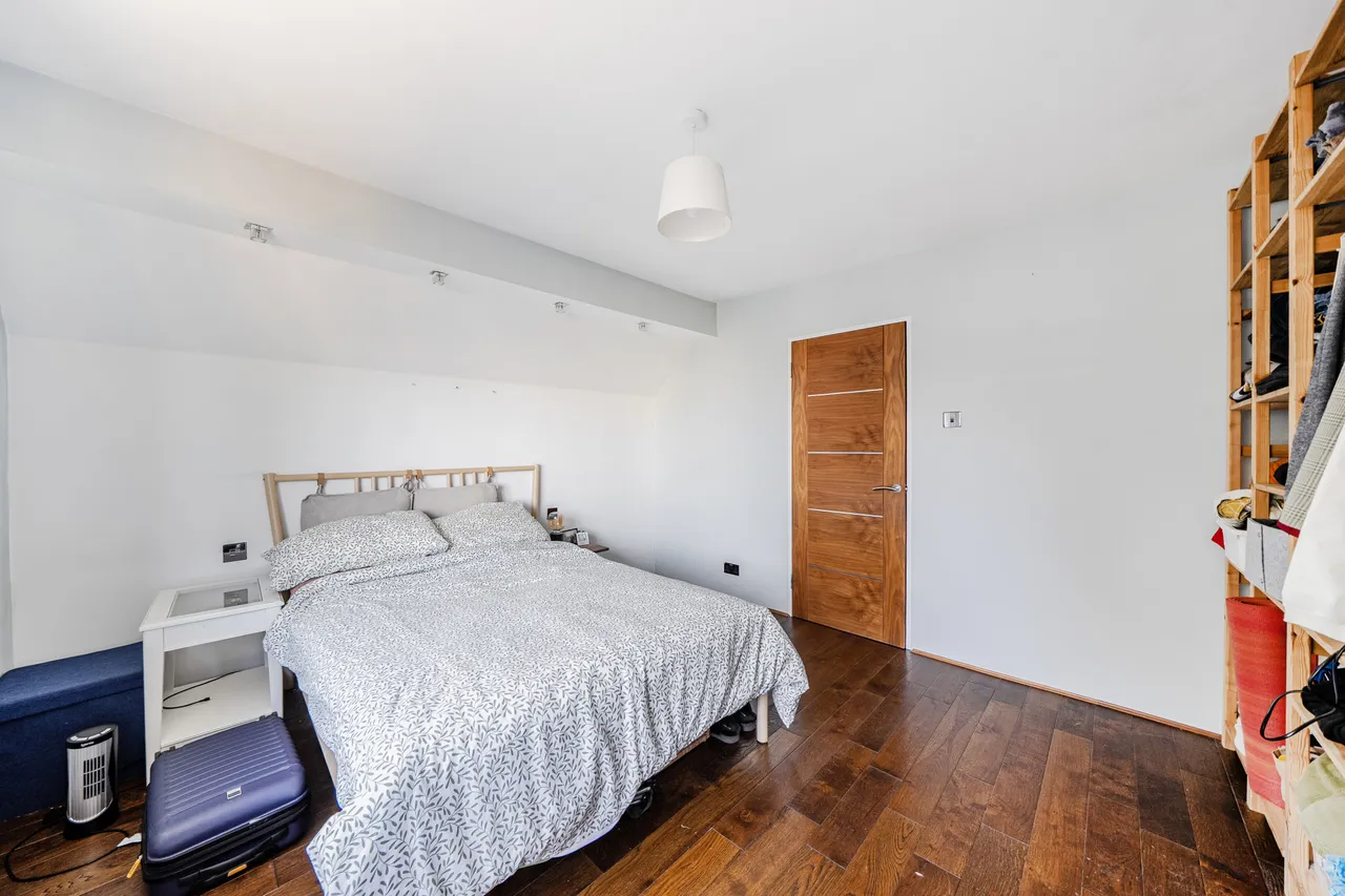 8 Pavilion Court, 54b Longthornton Road, London, photo 8