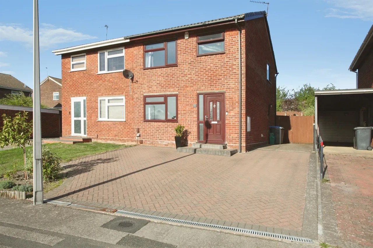 3 bed house for sale, Holme Close, Rugby, CV21