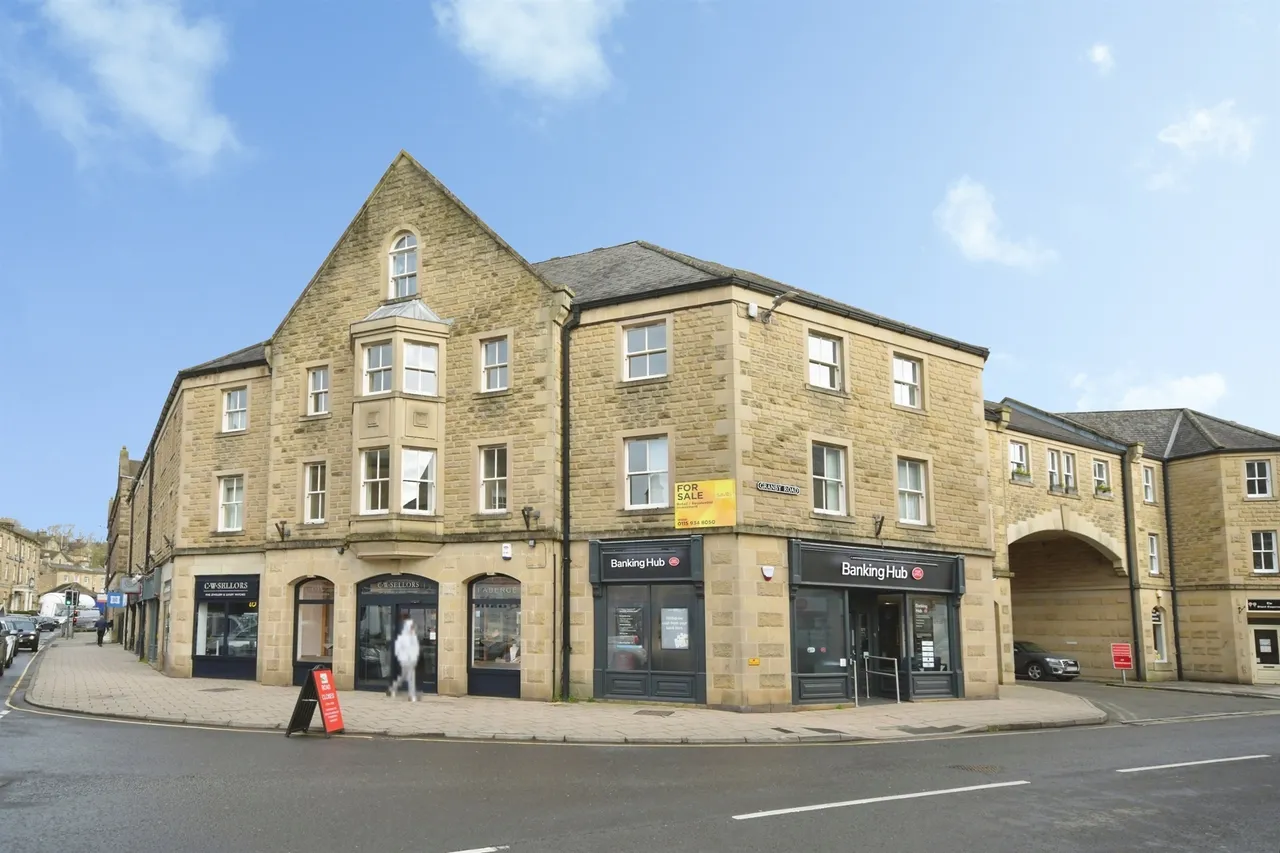 2 bed flat for sale — Matlock Street, Bakewell