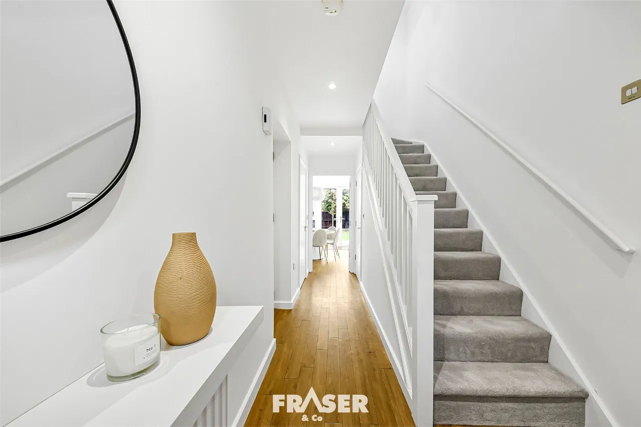 Reynard Way, Brentford, TW8, photo 5