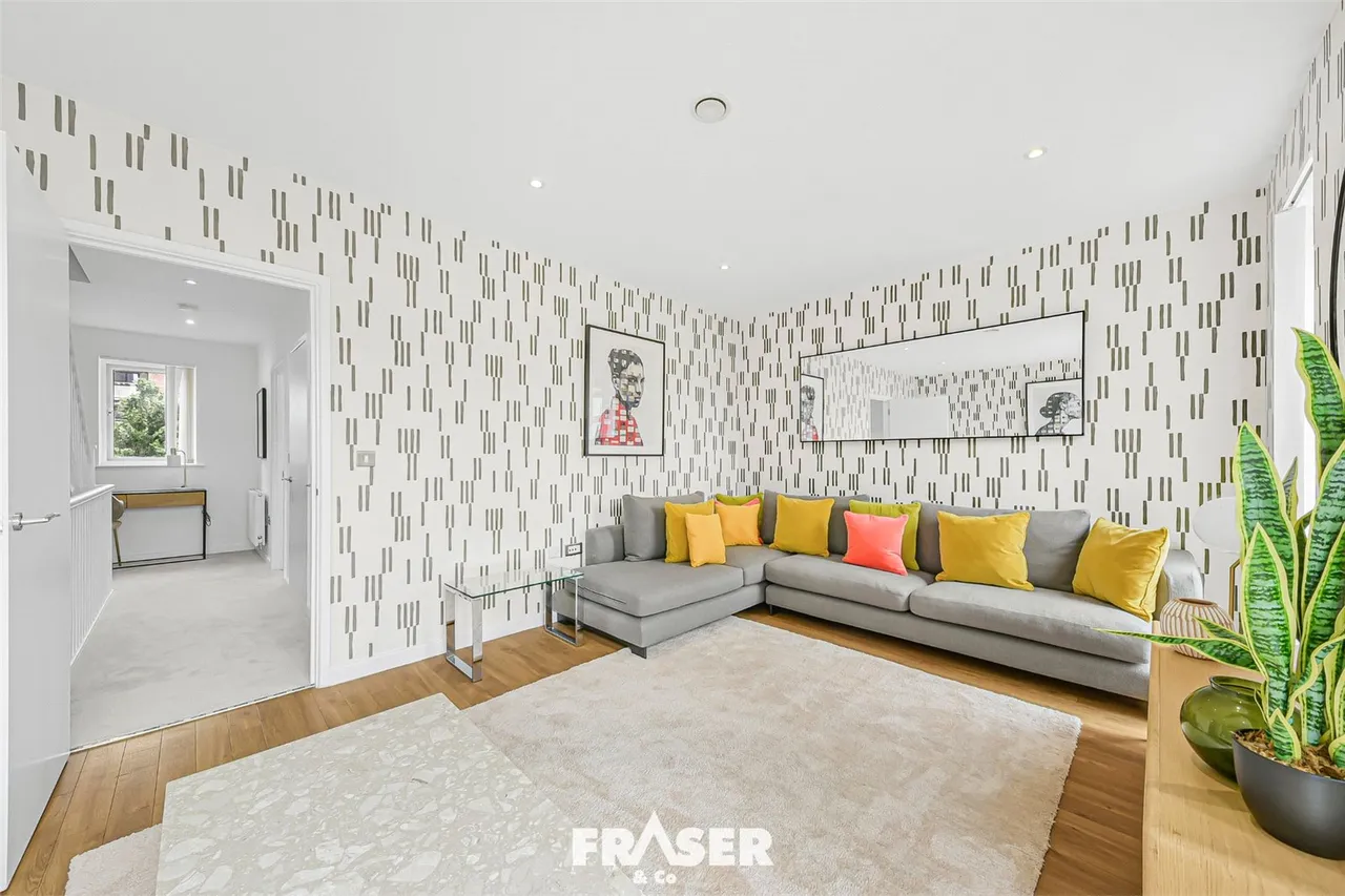 Reynard Way, Brentford, TW8, photo 9
