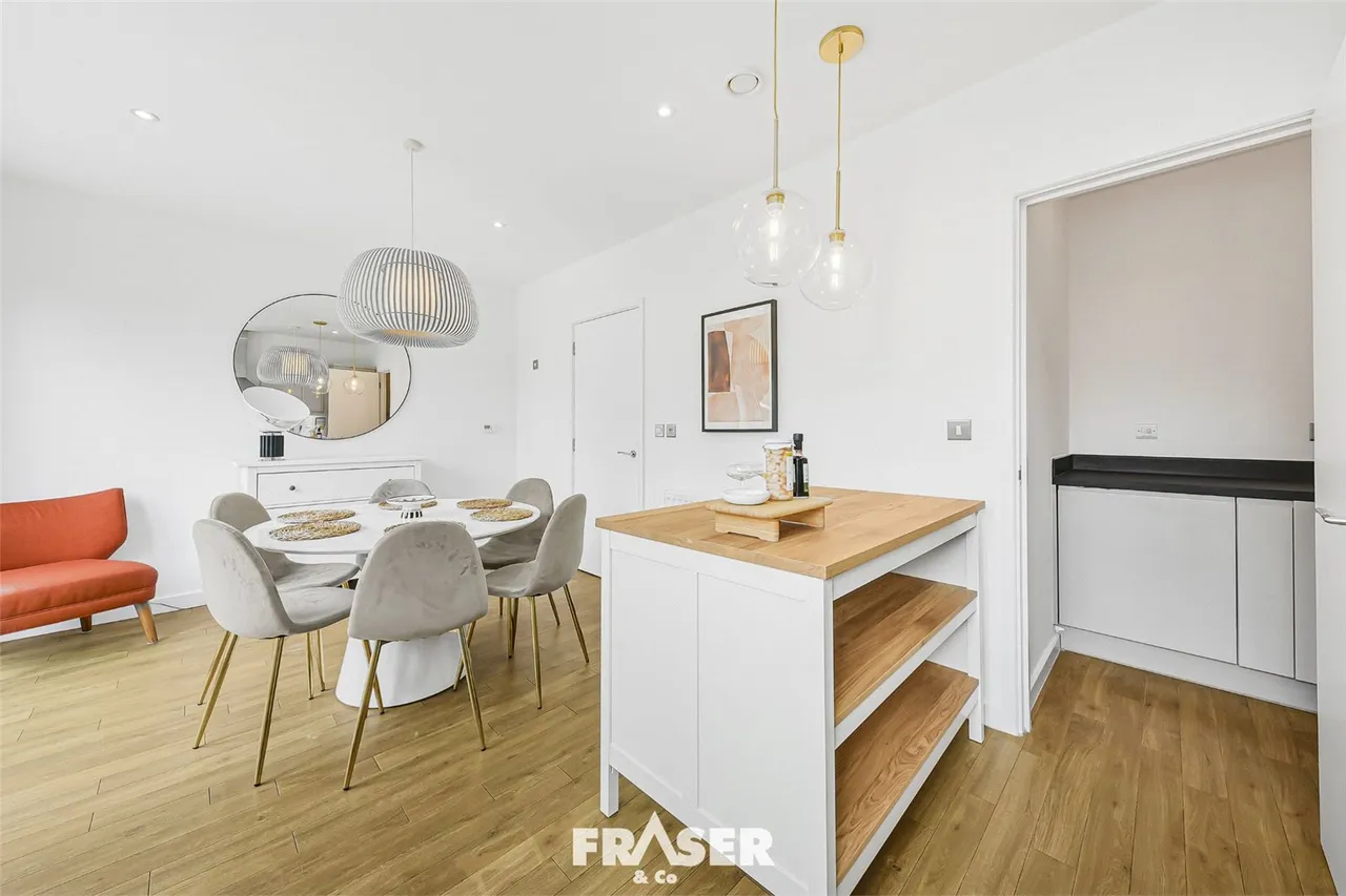 Reynard Way, Brentford, TW8, photo 7