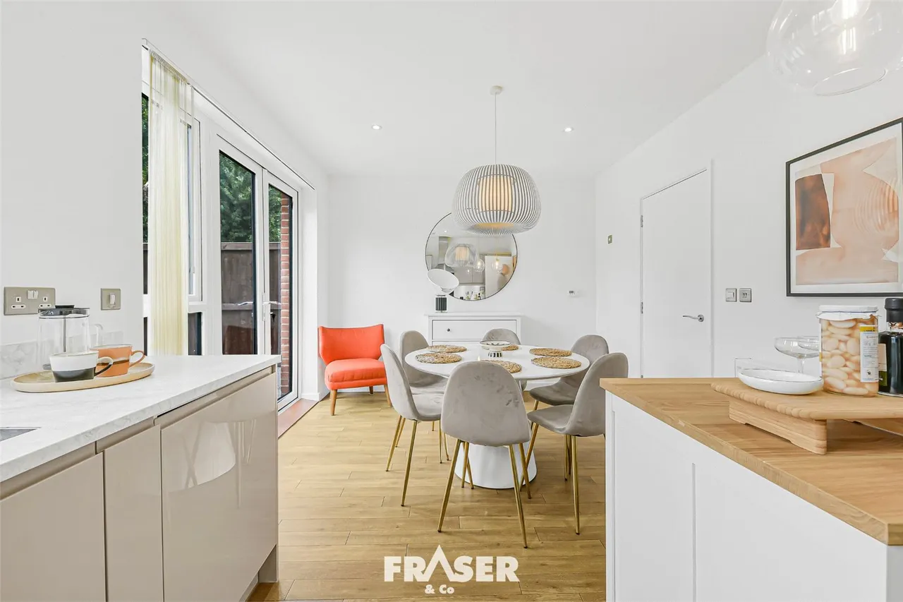 Reynard Way, Brentford, TW8, photo 8
