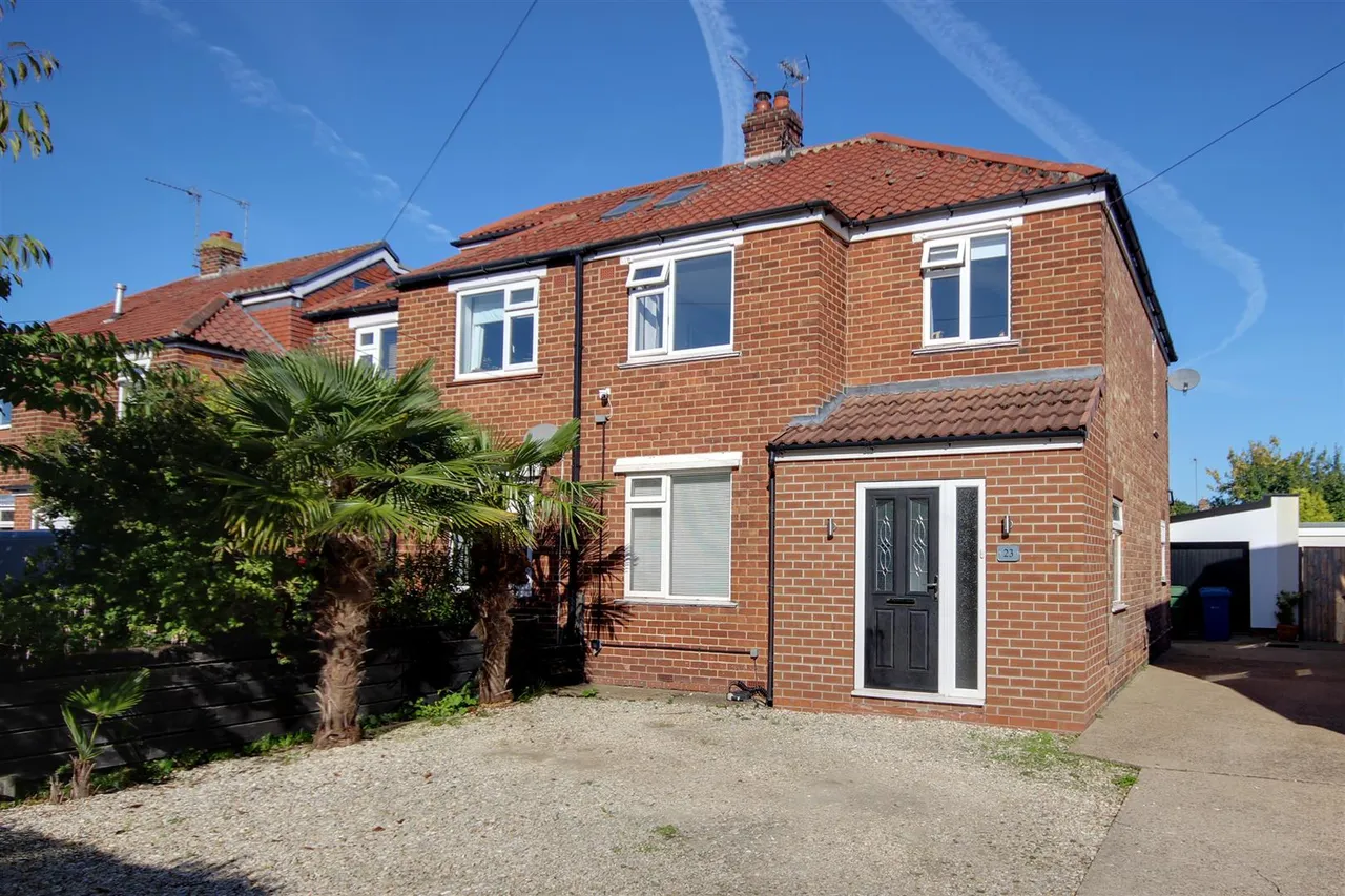3 bed property for sale, Copandale Road, Beverley