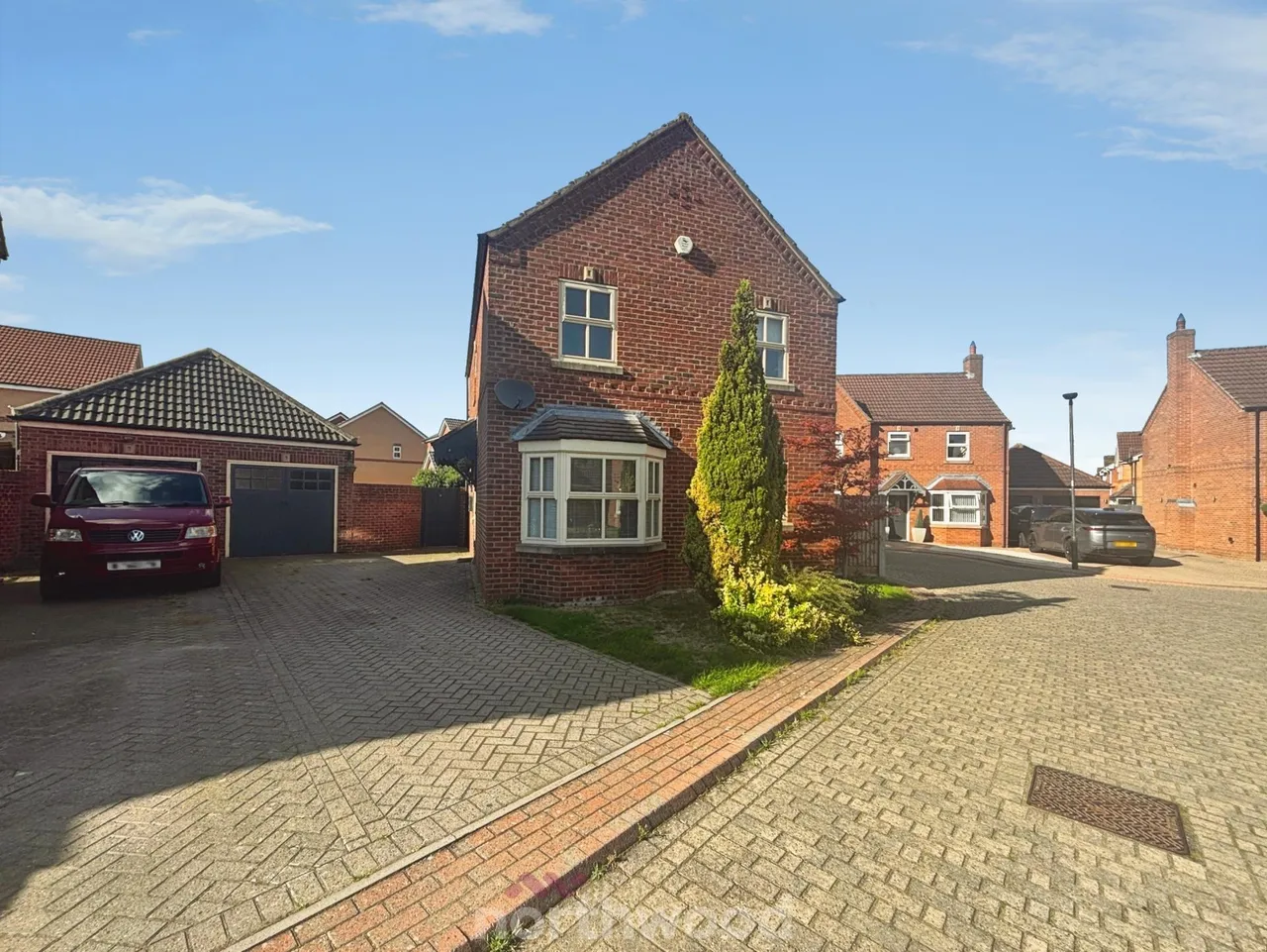 3 bed house for sale, Station Court, Hatfield, DN7