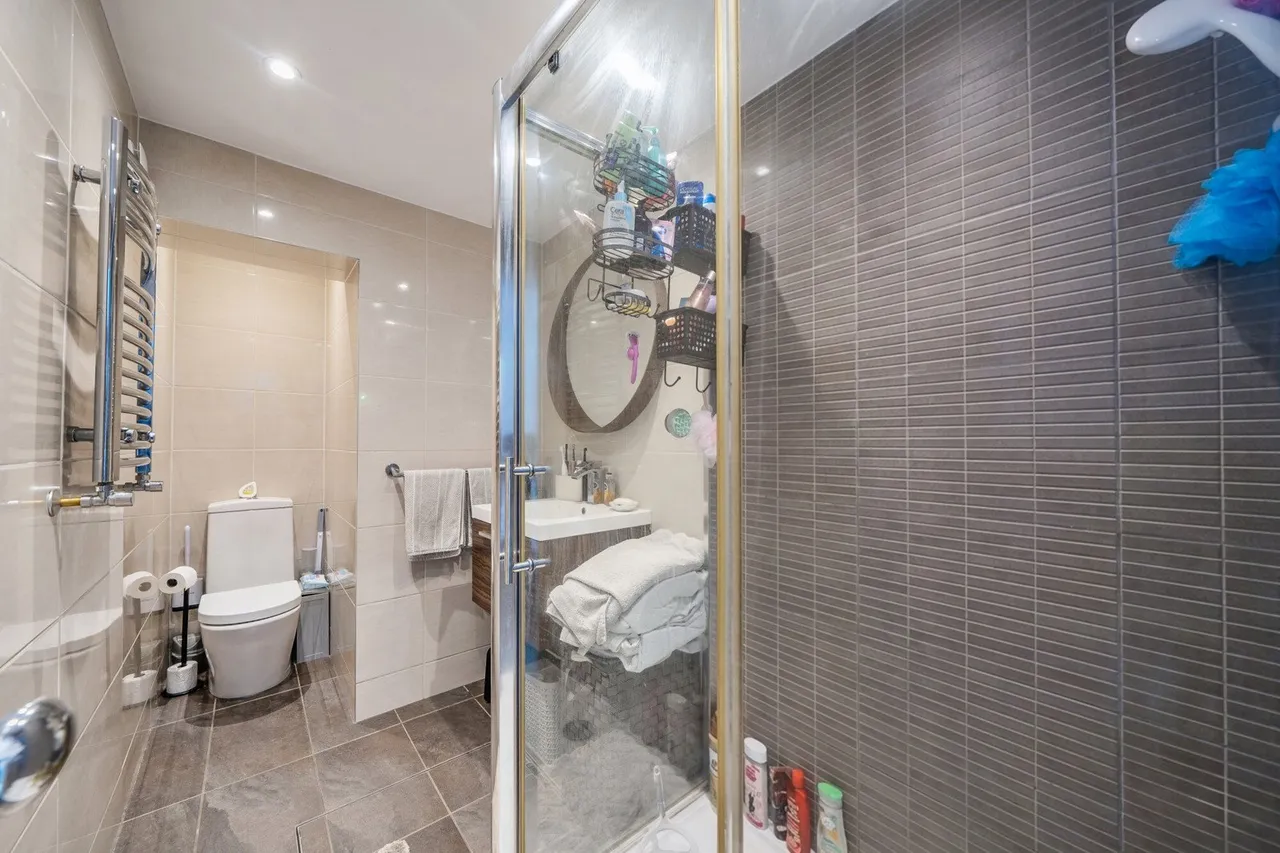 Harcourt Avenue, DA15, photo 5