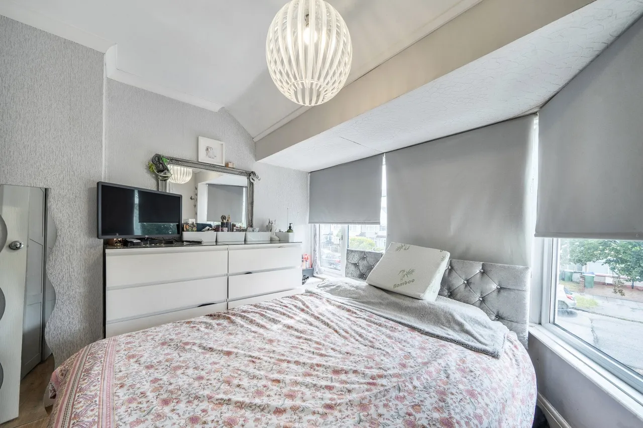 Harcourt Avenue, DA15, photo 17