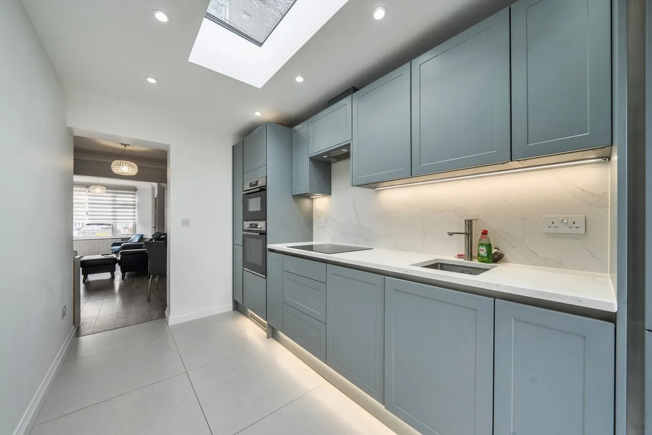 Harcourt Avenue, DA15, photo 2