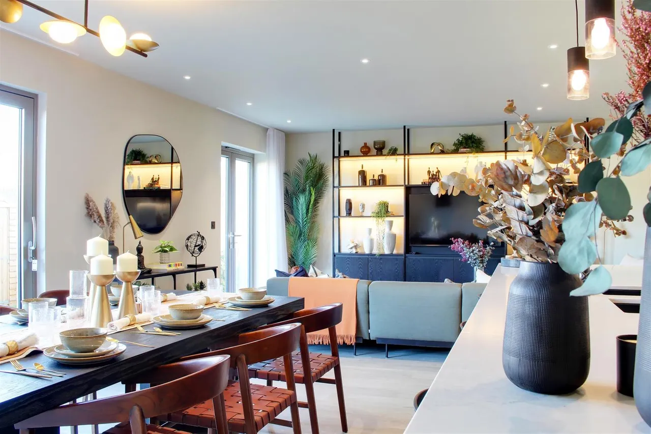 Trent Park 12 Daffodil Crescent, Barnet EN4 0EZ, photo 6