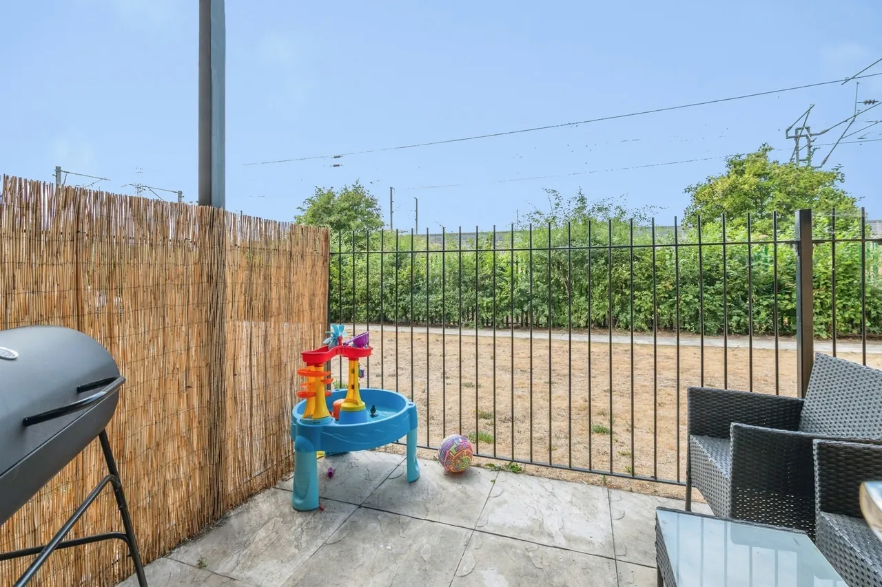 Heriot Road, RAINHAM, Essex, RM13, photo 18