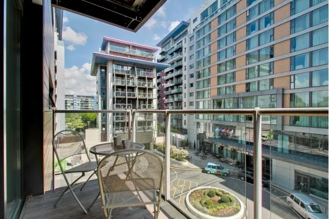 348 Queenstown Road, London, photo 3