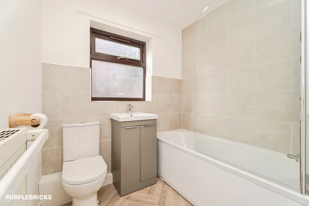 Spinney Close, Beetley, NR20, photo 10