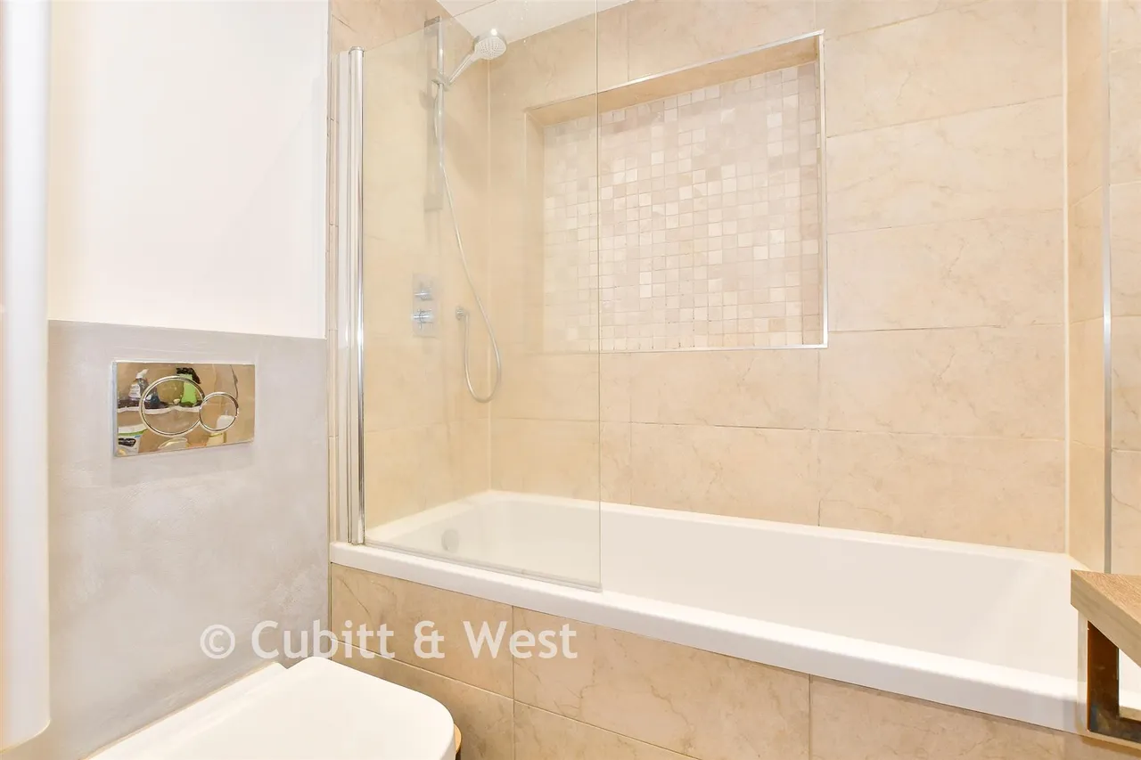 The Spinney, Pulborough, RH20, photo 12