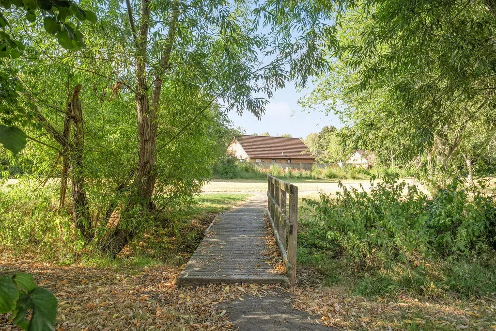 Rillington Gardens, Emerson Valley, Milton Keynes, Buckinghamshire, MK4 2EB, photo 13