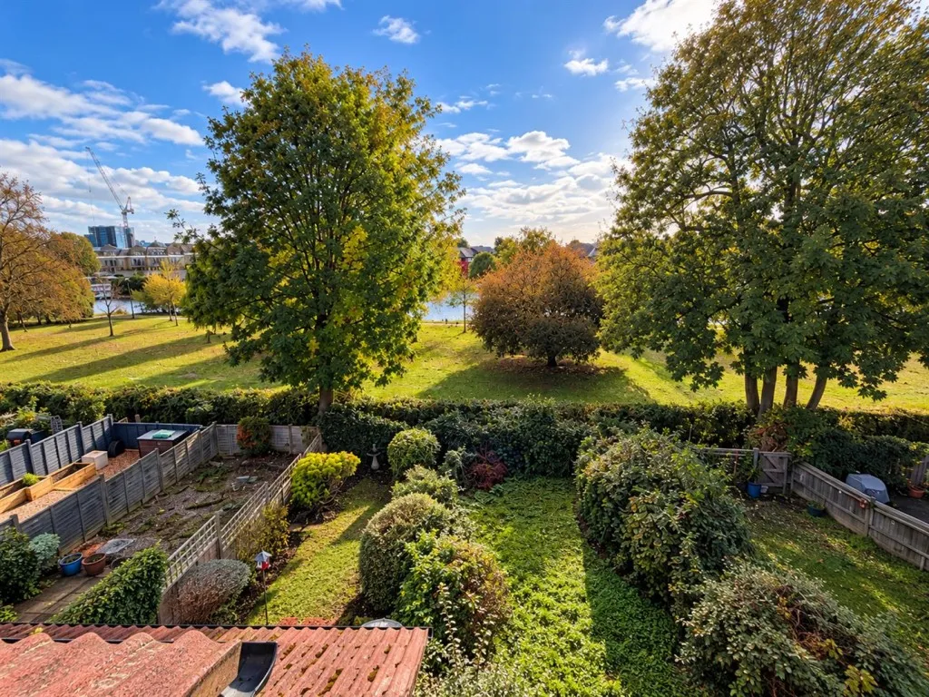 Crendon Court, Caversham, photo 11