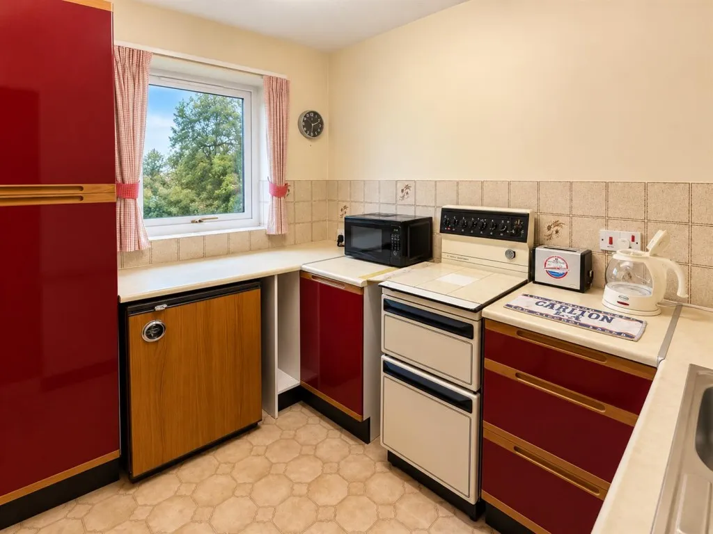 Crendon Court, Caversham, photo 5