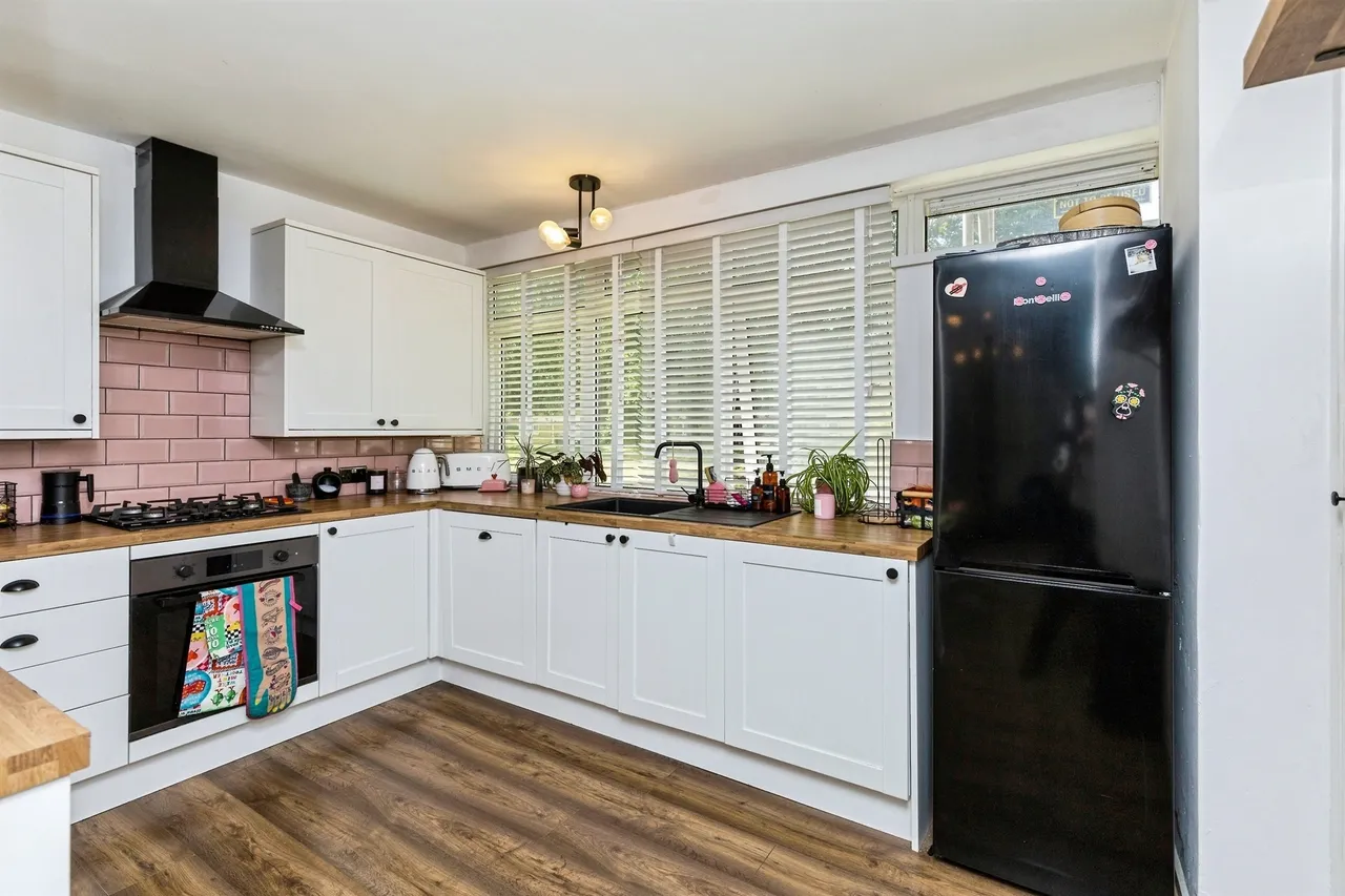 Ifield Drive, Crawley, RH11, photo 4