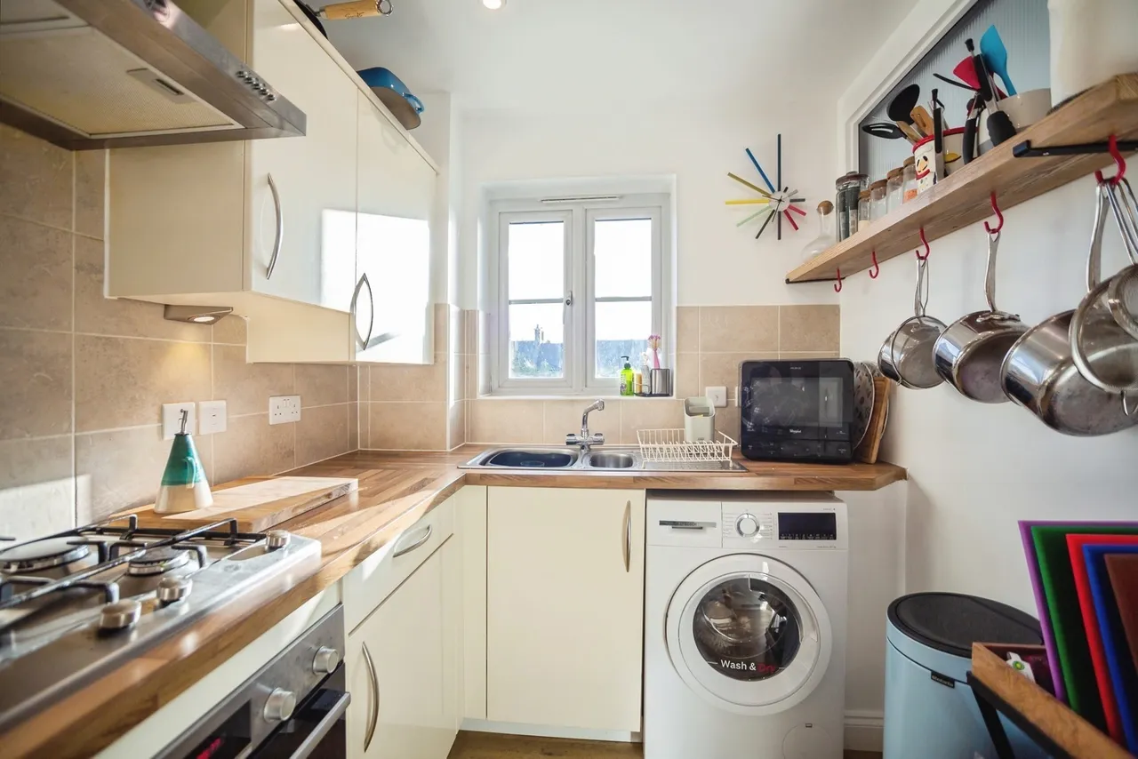 Amber Lane, Kings Hill, West Malling, Kent, ME19, photo 6