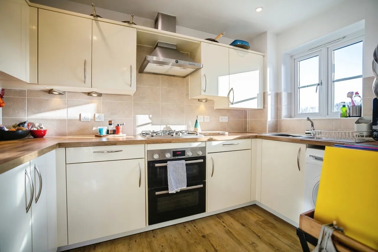 Amber Lane, Kings Hill, West Malling, Kent, ME19, photo 5