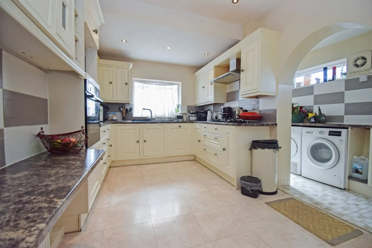 Burnham Lane, Near Burnham, SL1, photo 3
