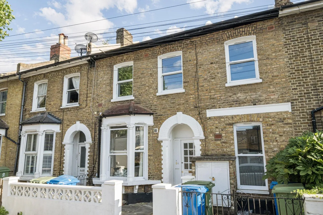1 bed flat for sale — Kimberley Avenue, SE15
