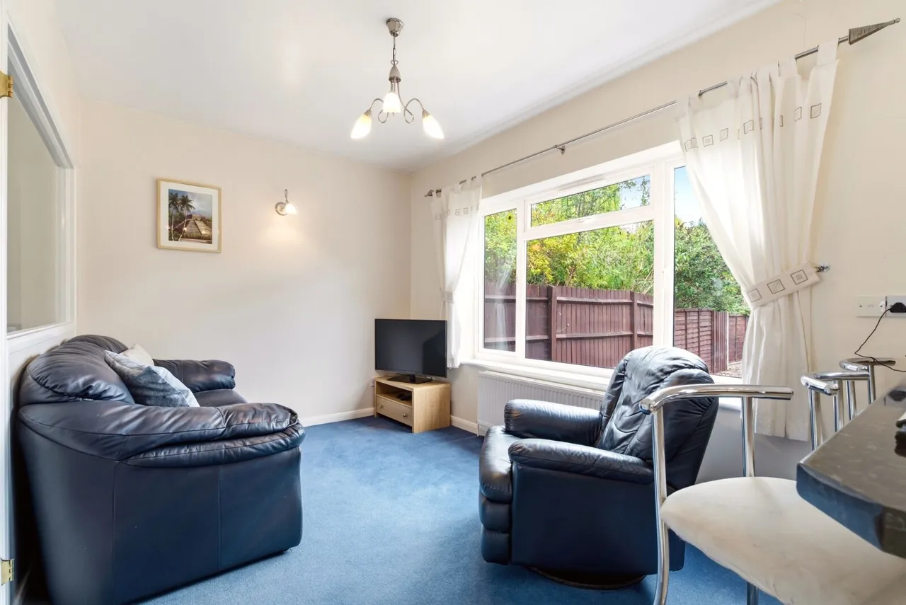 Leston Close, Dunstable, LU6, photo 8