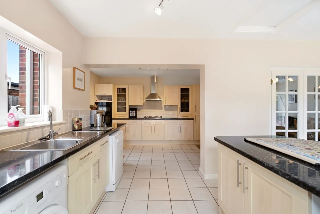 Leston Close, Dunstable, LU6, photo 2