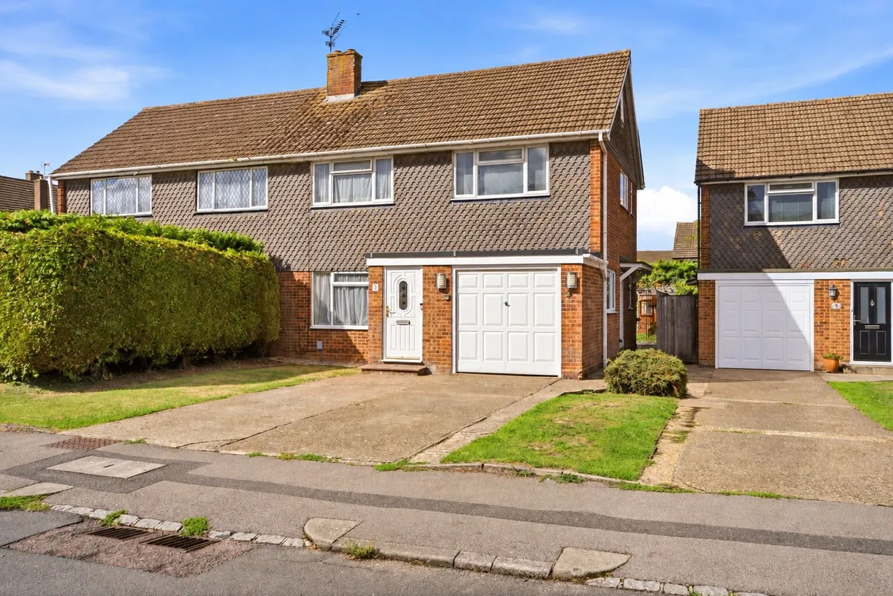 4 bed house for sale, Leston Close, Dunstable, LU6