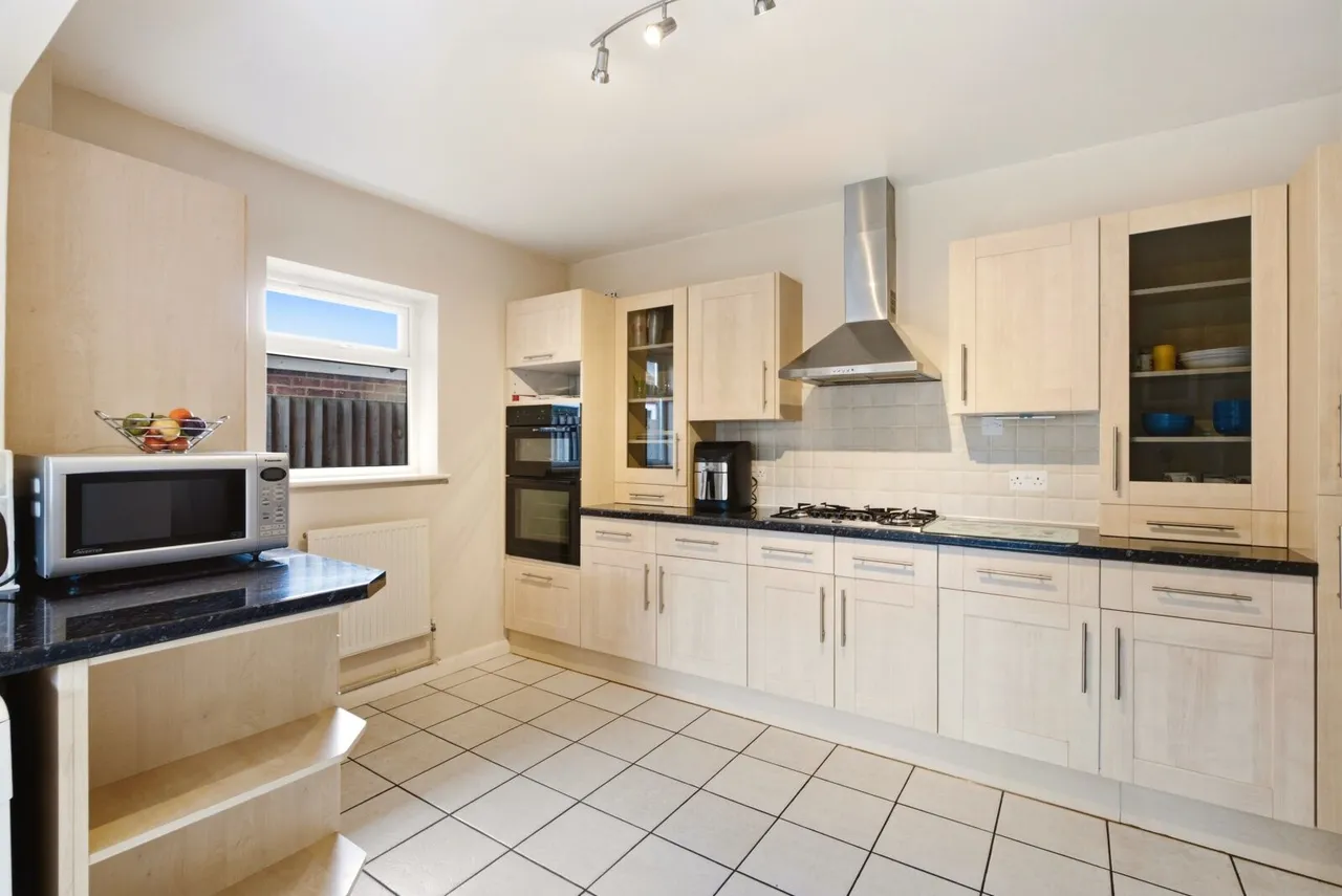 Leston Close, Dunstable, LU6, photo 6