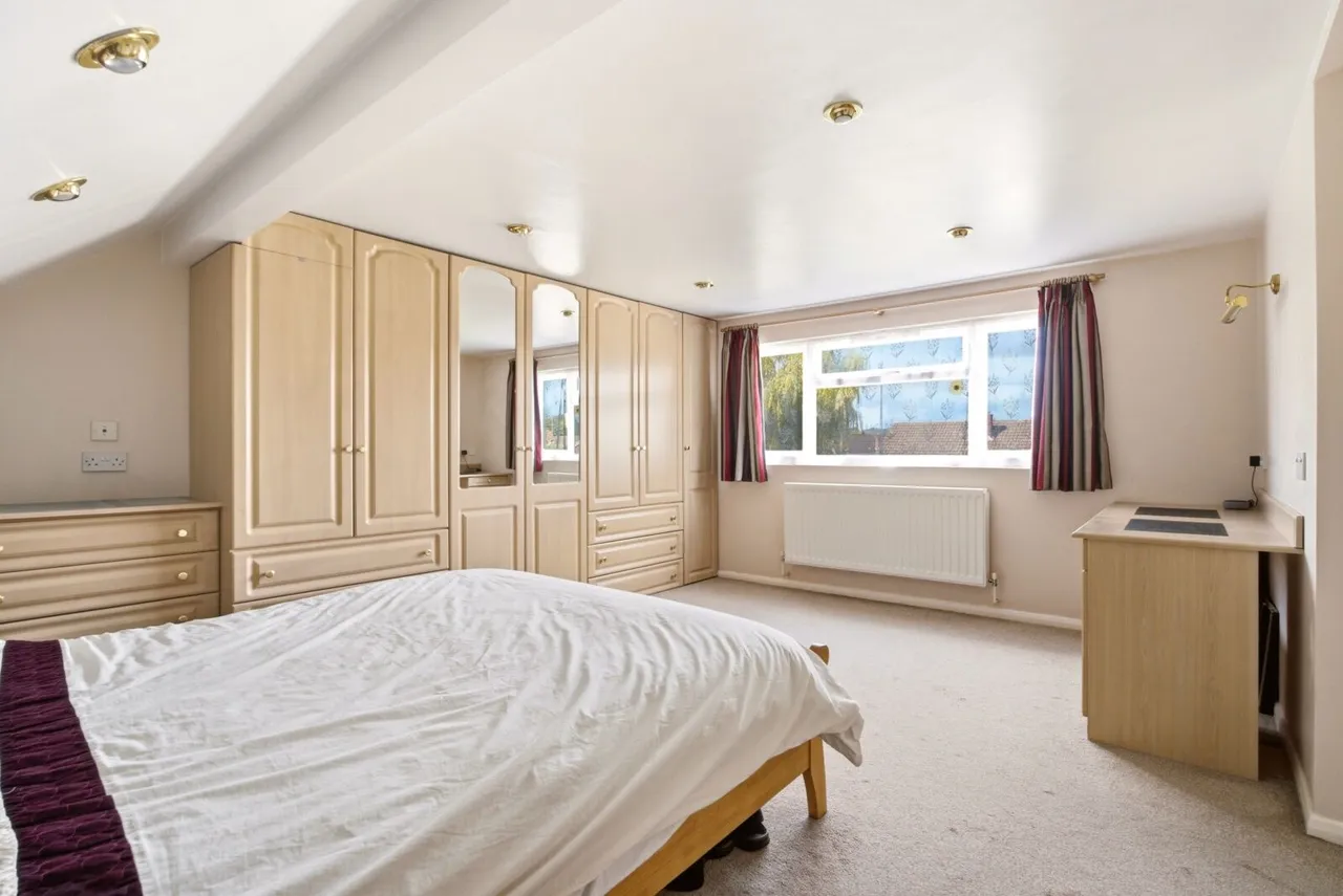 Leston Close, Dunstable, LU6, photo 15