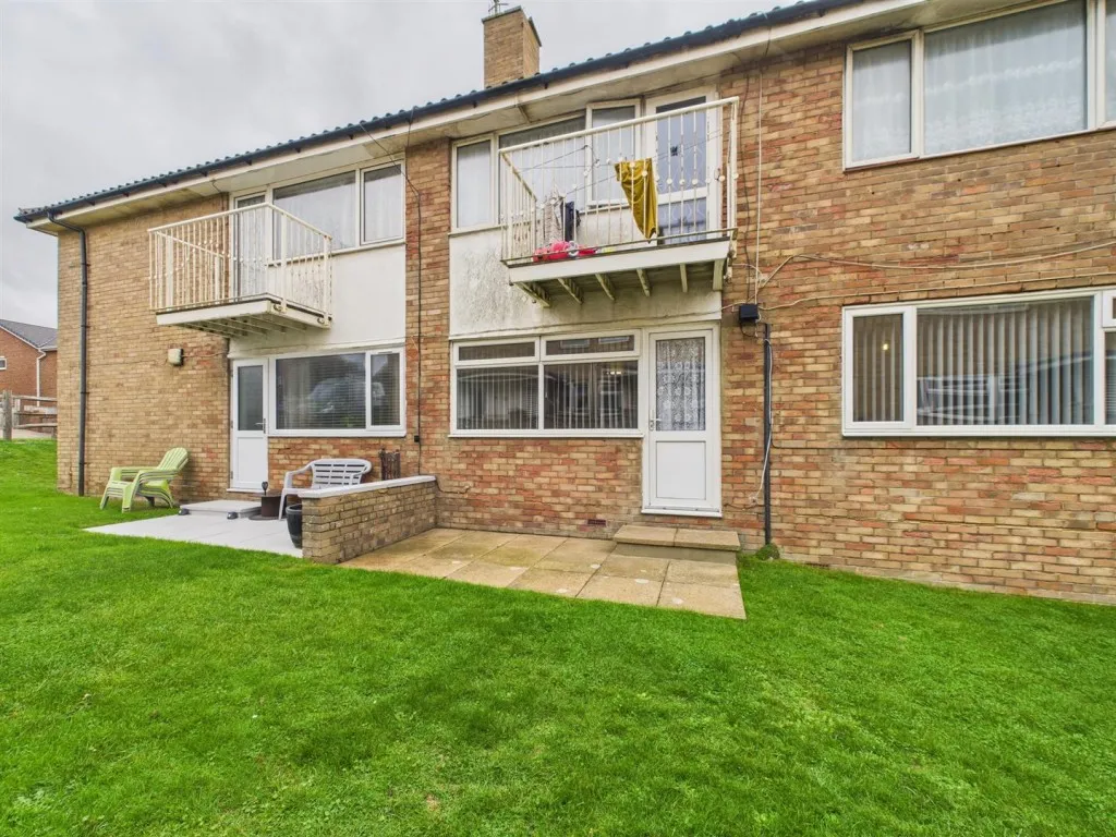 2 bed flat for sale, South Coast Road, Telscombe Cliffs, BN10