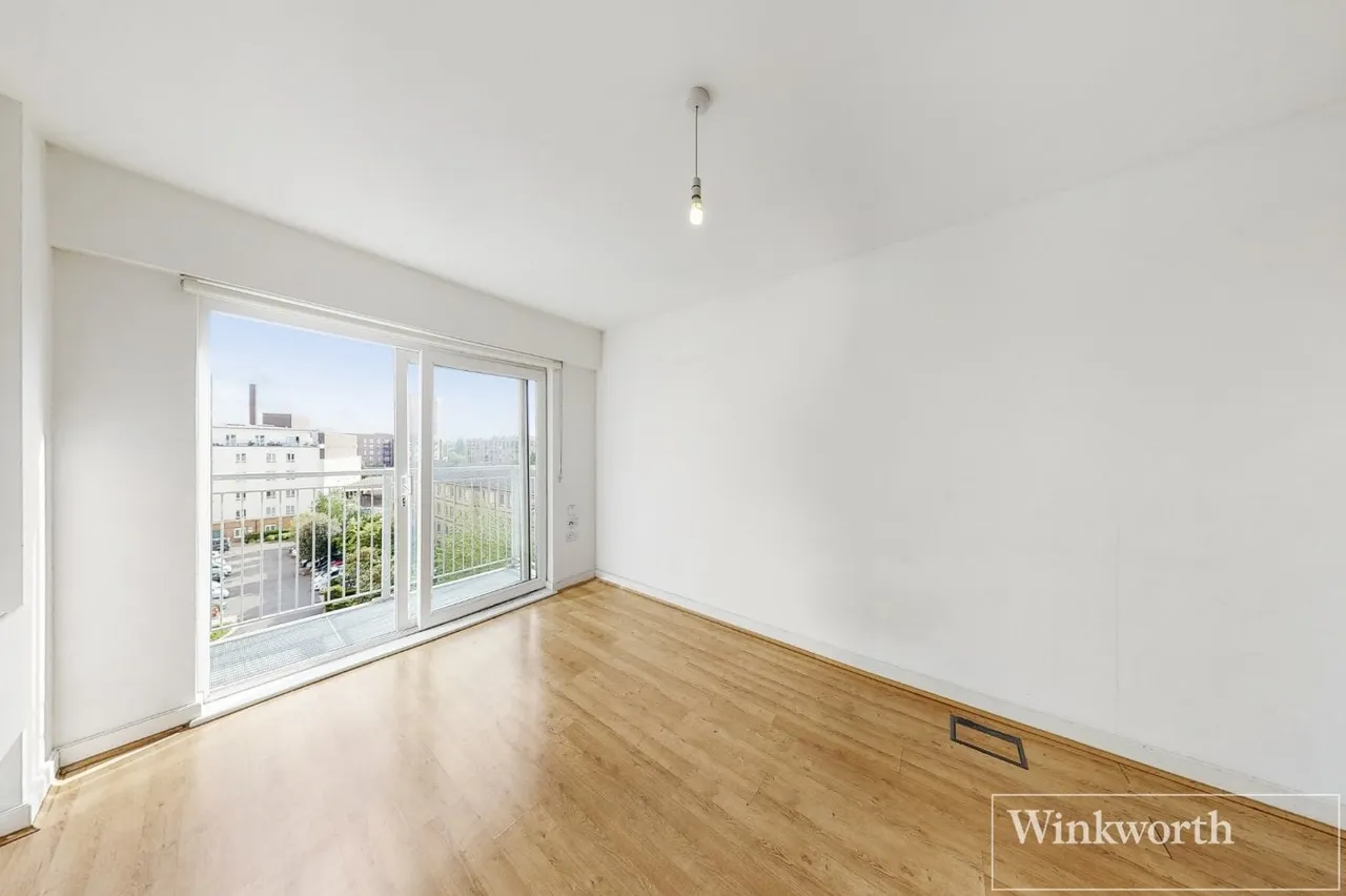 1 bed flat to rent — Bantam House, 6 Heritage Avenue, London, NW9