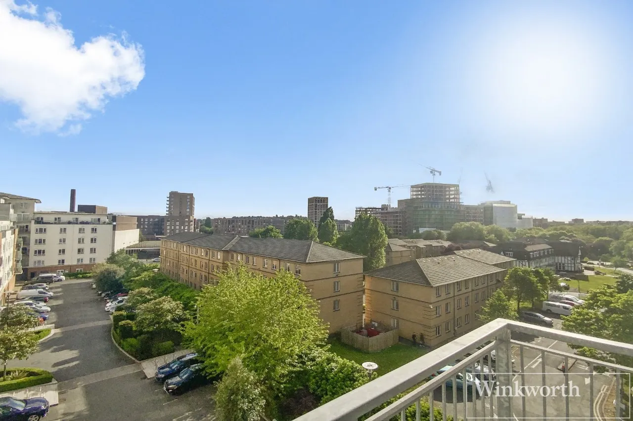 Bantam House, 6 Heritage Avenue, London, NW9, photo 12