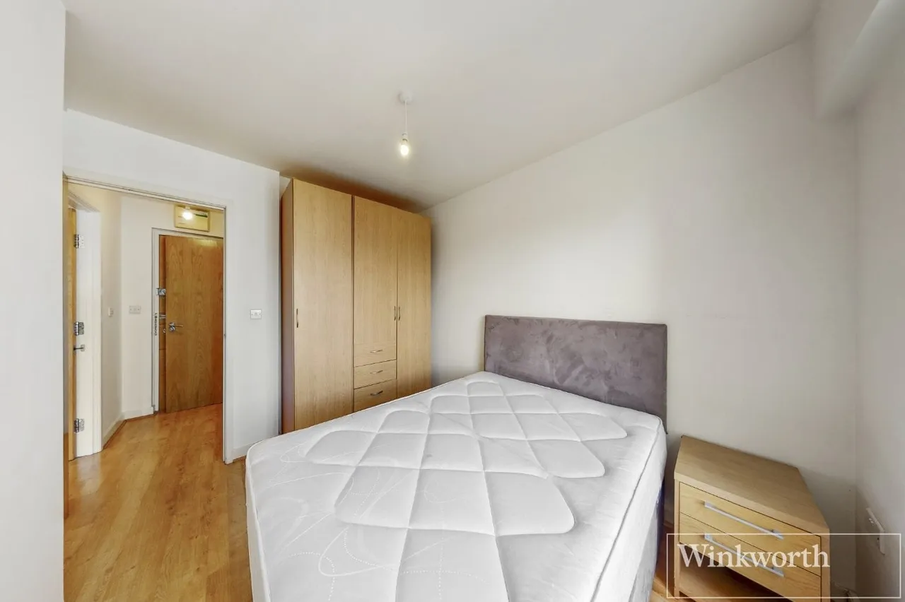 Bantam House, 6 Heritage Avenue, London, NW9, photo 9