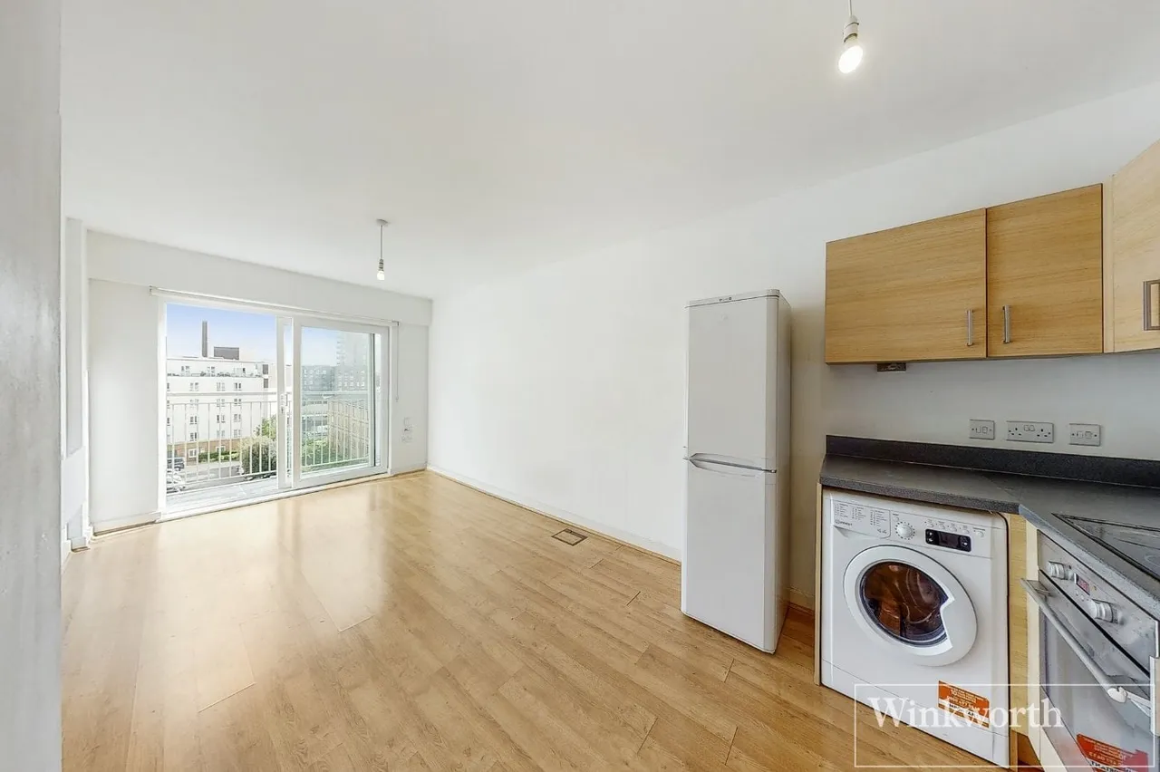 Bantam House, 6 Heritage Avenue, London, NW9, photo 5