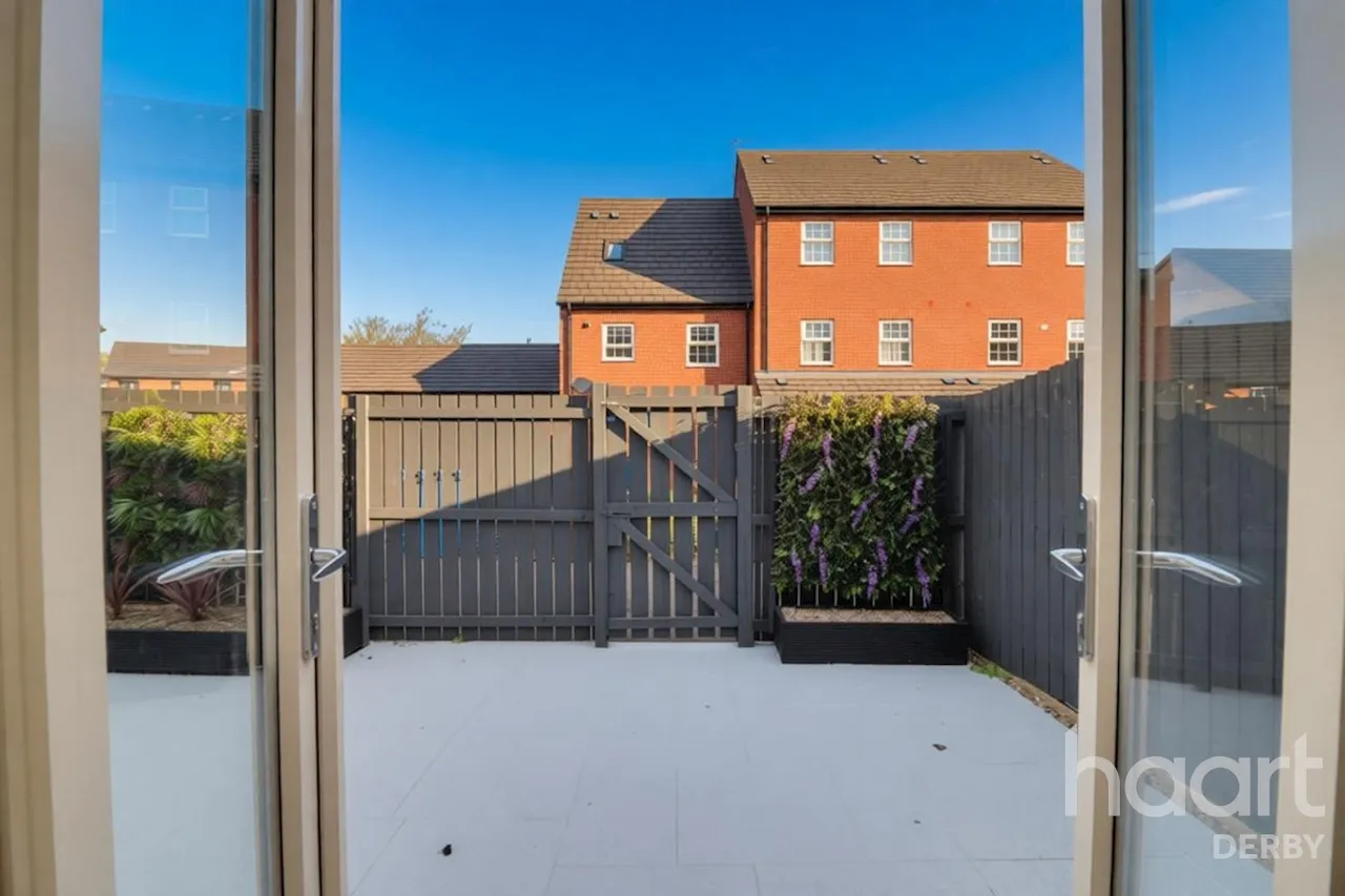 Bramblehedge Drive, Sinfin, DE24, photo 8