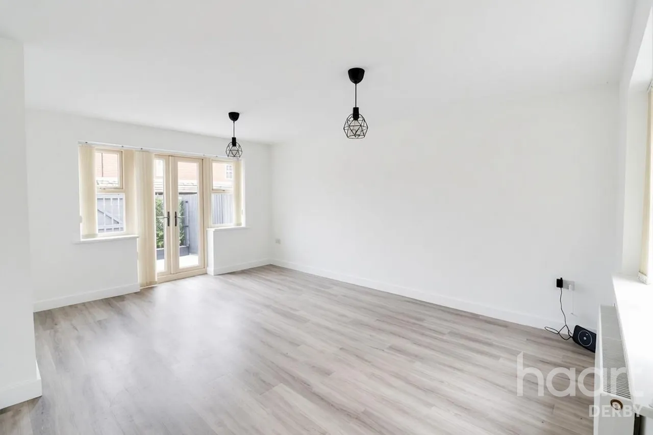Bramblehedge Drive, Sinfin, DE24, photo 2